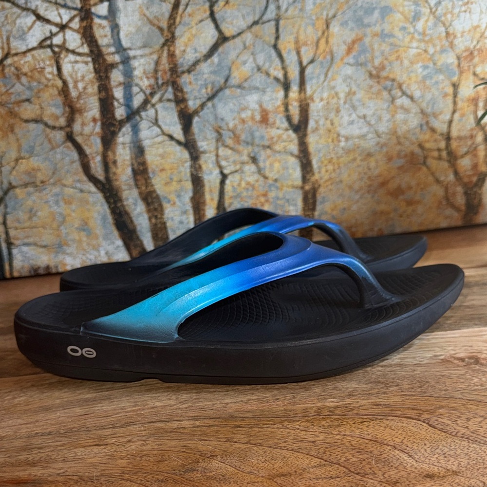 Oofos Oolsla Luxe Recovery  women’s size 9 Flip Flop Sandals Atlantis Blue - Picture 2 of 7
